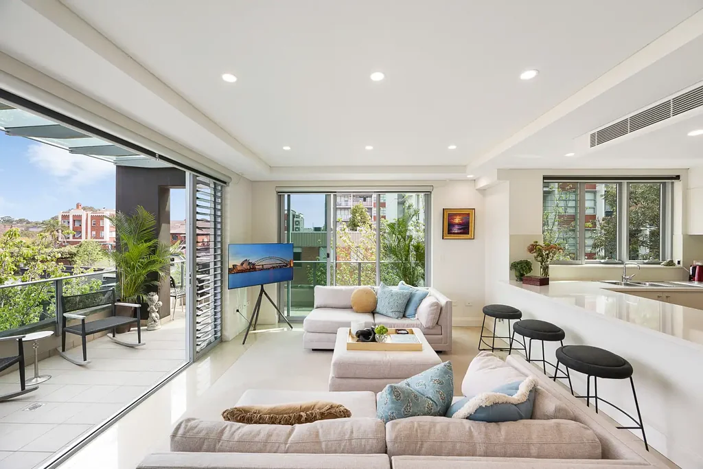 Lindfield 2कमरा Immaculate Sub-Penthouse Living in a Prestigious East Side Setting