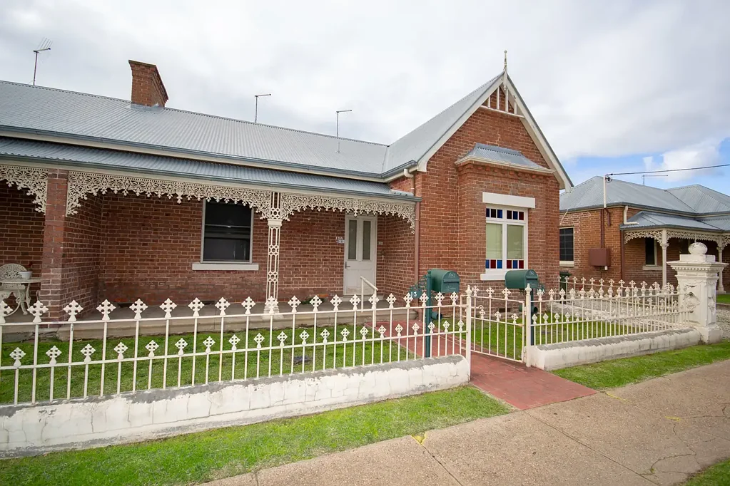 Spacious One Bedroom Property in Town
