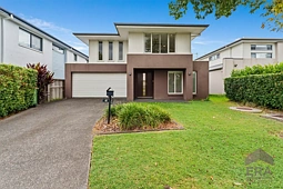 5 Keelson Crescent, Hope Island
