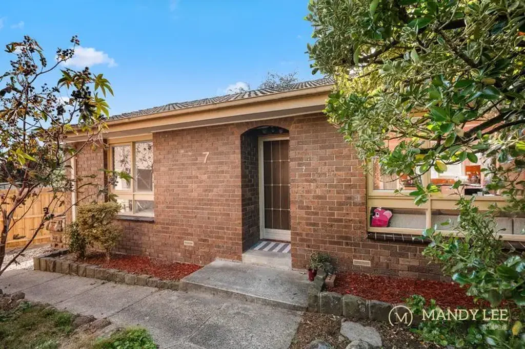Box Hill North 2 Bedroom Low-Maintenance Lifestyle with Superb Convenience