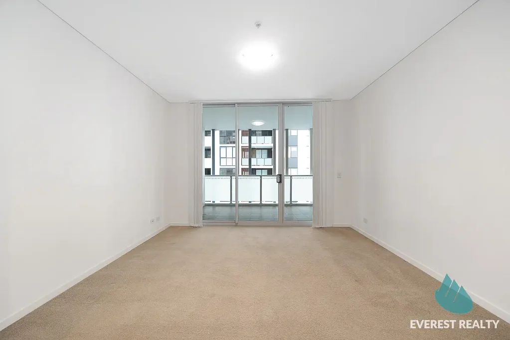 Modern 2-Bedroom Plus Study Apartment with Ensuite and Parking in the Heart of Auburn