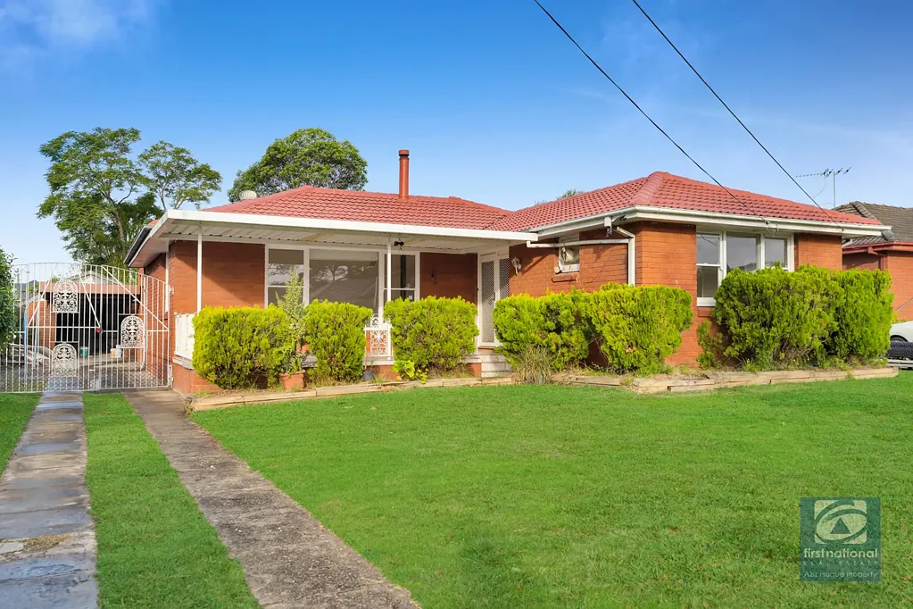 SPACIOUS FAMILY HOME ON LARGE 841SQM BLOCK | QUIET & CONVENIENT LOCATION