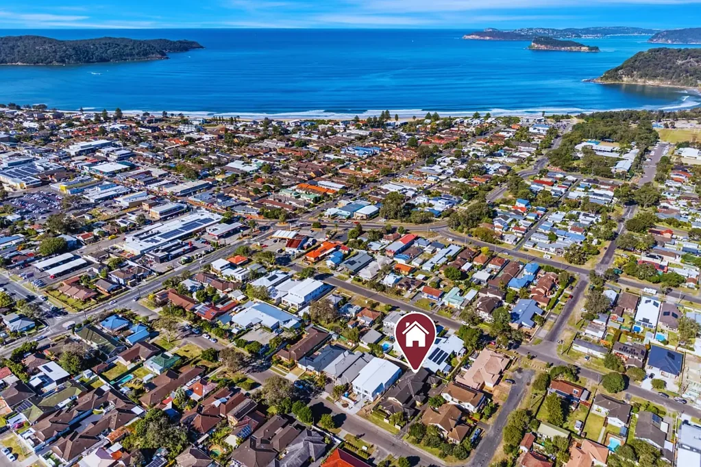 Umina Beach 3ห้องนอน Relaxed Coastal Living in a Walk-to-Everywhere Location.