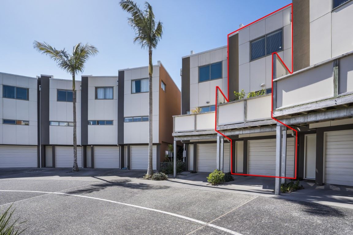 5/21 Hunters Park Drive, Three Kings, Auckland, 2 कमरे, 2 बाथरूम