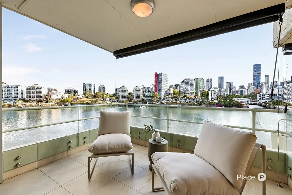 New Farm 3Zimmer Exclusive Riverfront Living with River and City Views in Tightly Held Gemini Towers