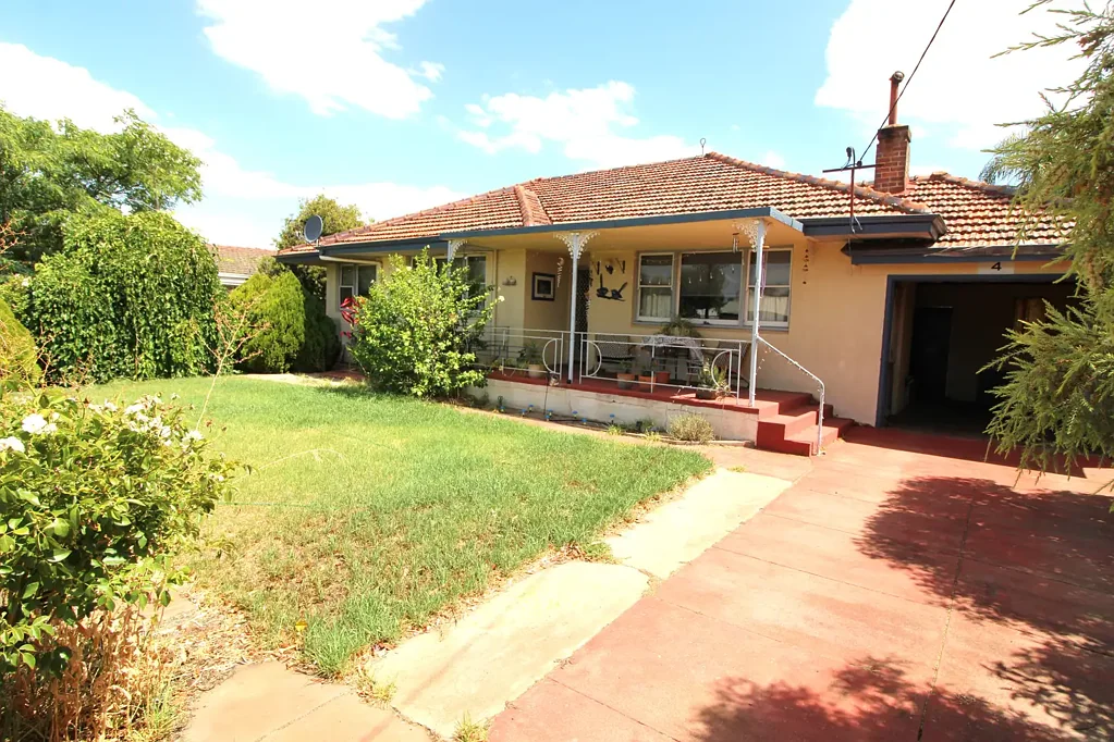 4 STRICKLAND STREET, Wagin, WA 6315