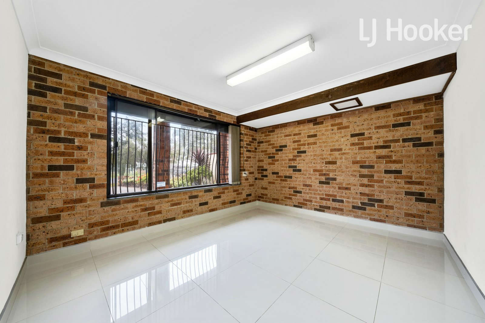 72 DENISON ST, VILLAWOOD NSW 2163, 0 Schlafzimmer, 0 Badezimmer, House