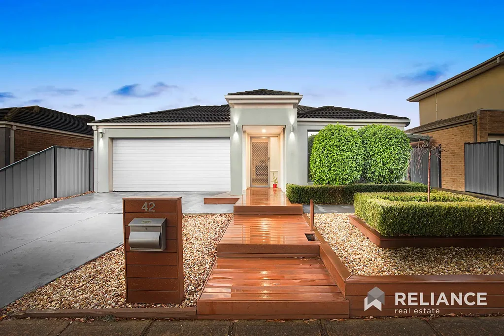 42 Mowbray Drive, Point Cook, VIC 3030