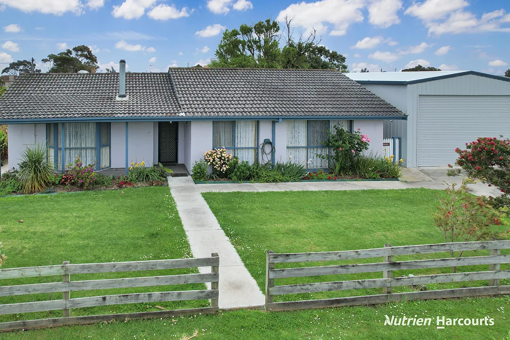 20 Albert Street, Port Albert, VIC 3971