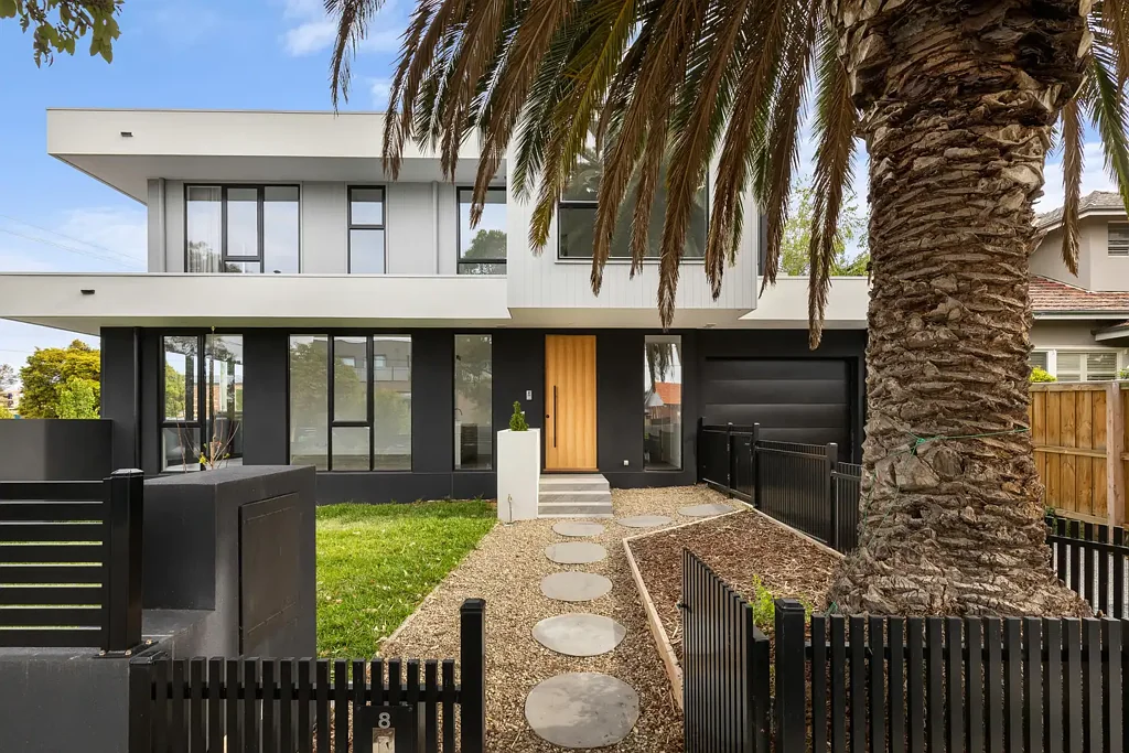 North facing elegance a stone's throw from Bay Street