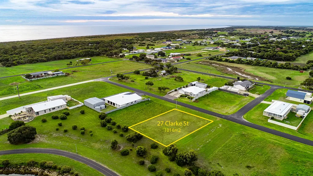 Kingston Se 1,014m² Coastal Allotment with Views