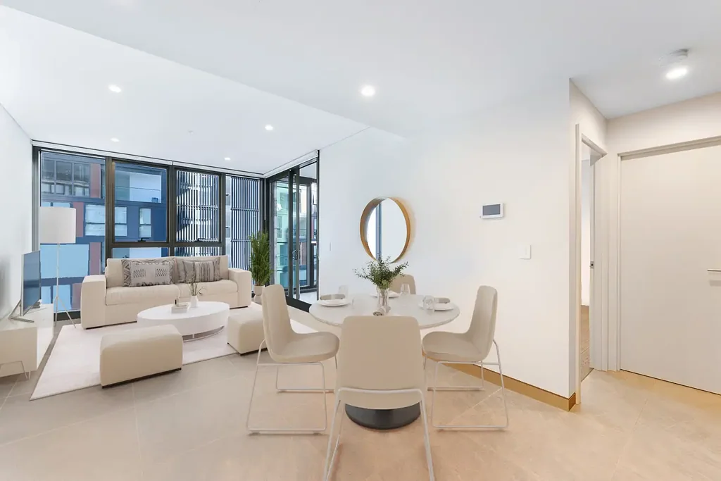 St Leonards 1Kwarto Modern One-Bedroom Apartment Above Mall '88' Offering Ultimate Convenience