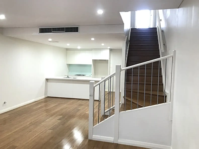 10B Macintosh Street, Mascot, NSW 2020, 4 slaapkamers, 3 badkamers, Townhouse