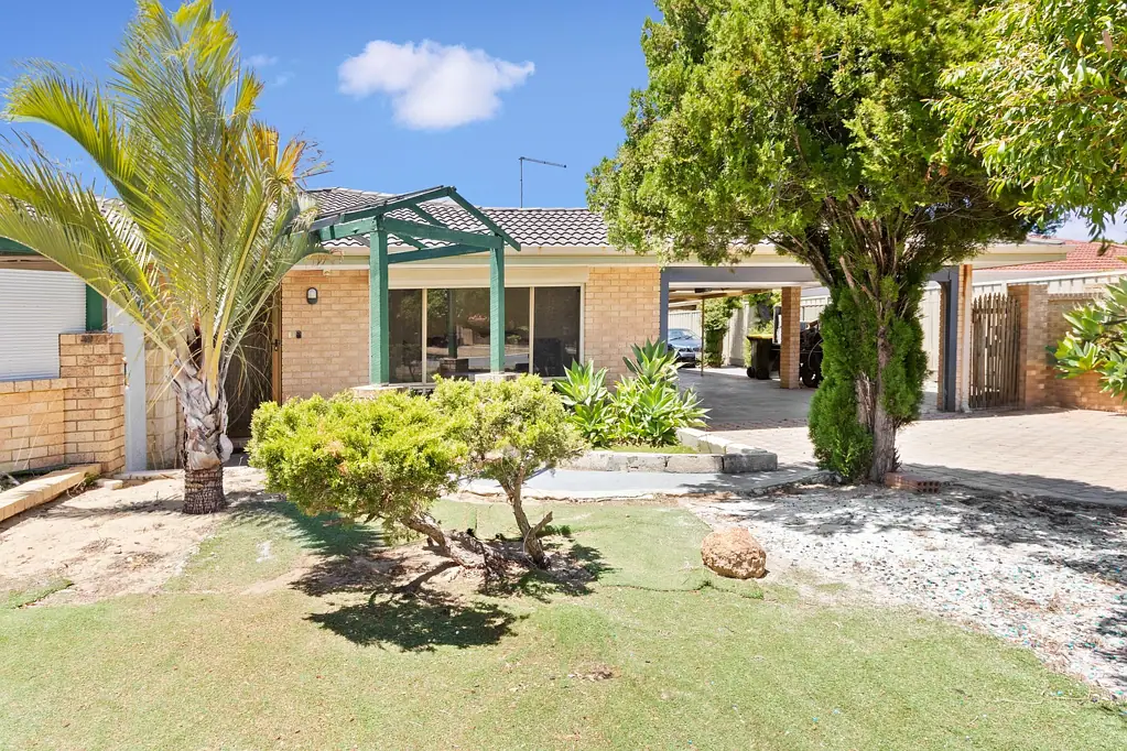 Clarkson 4房  Hobbyist or Handyman's Dream: Spacious 4x2 with Huge Shed & Pool