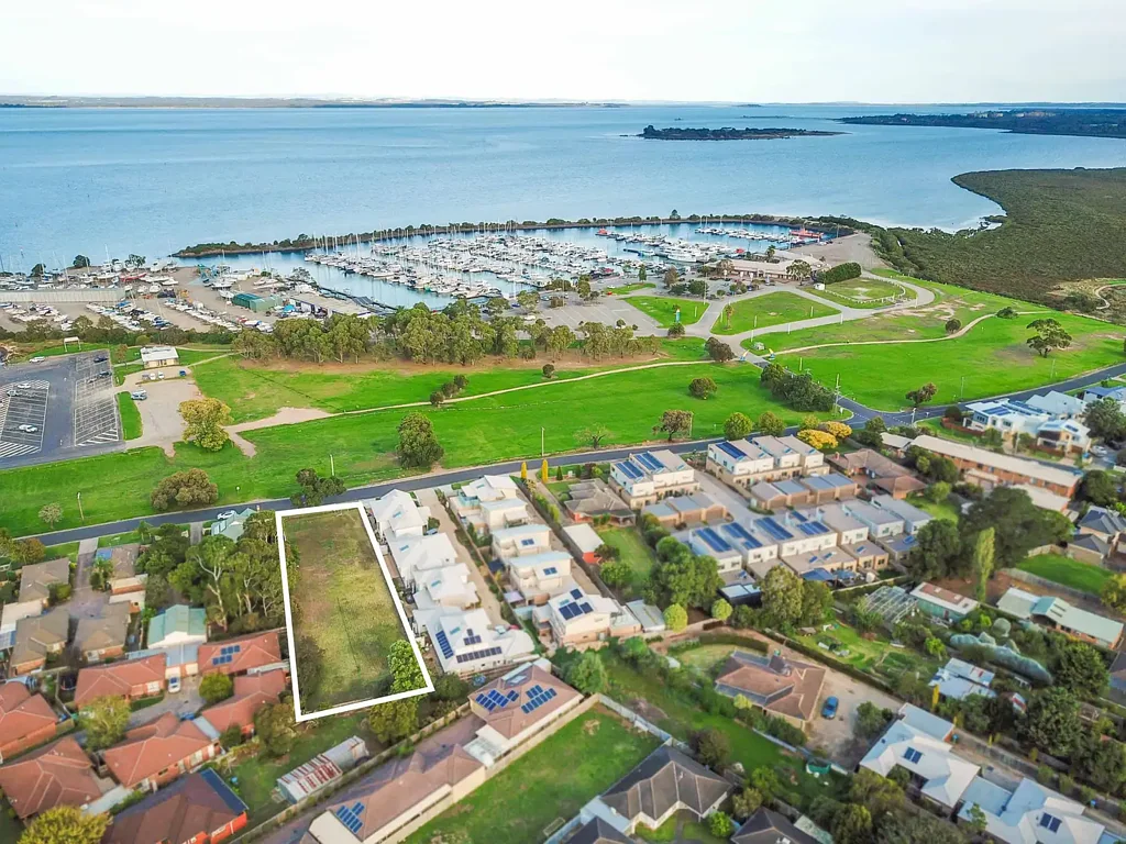 Hastings Foreshore Rarity - 1,494sqm with Bay Views & Permits!
