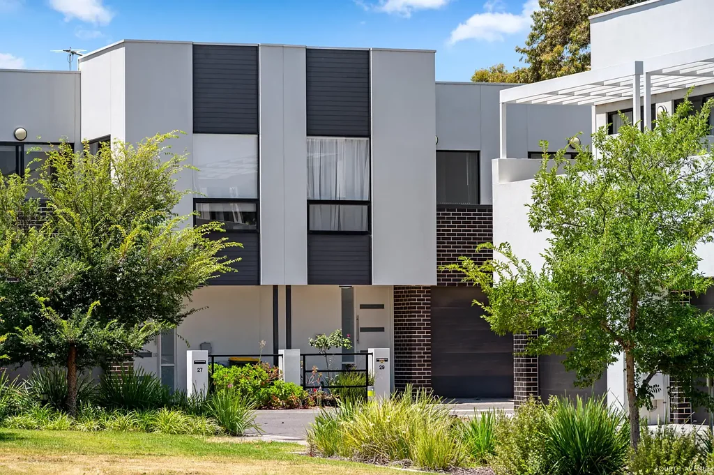 Royal Park 3Moenga Modern Townhouse in a Convenient Location