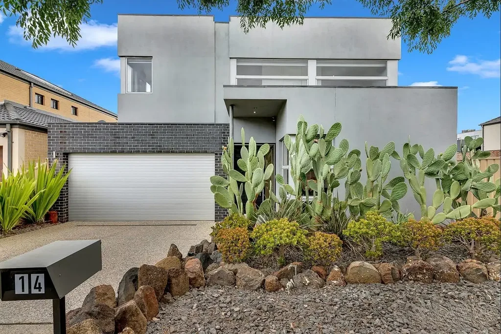 Stylish Family Living in the Heart of Caroline Springs