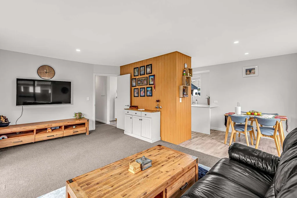 Belfast 3房  2022 Reconstructed home in top location.