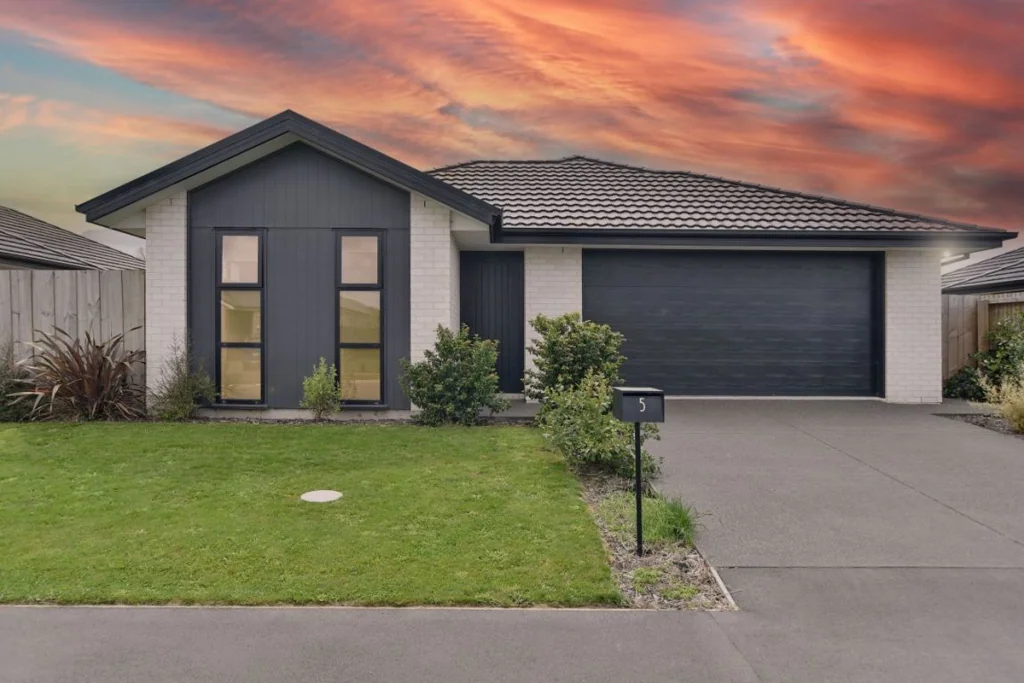 5 Bill Hammond Drive, Belfast, Christchurch City