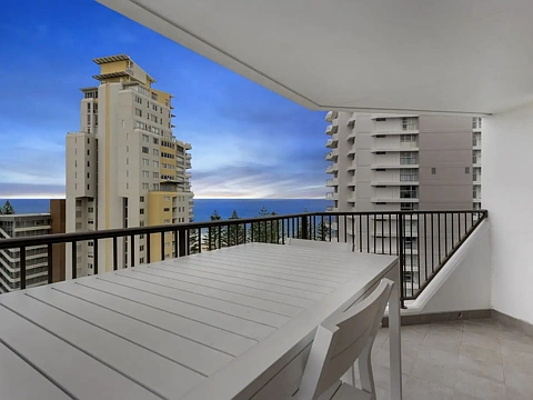 Burleigh Heads 2 Bedroom Burleigh Heads Best Buy. Don't miss out!