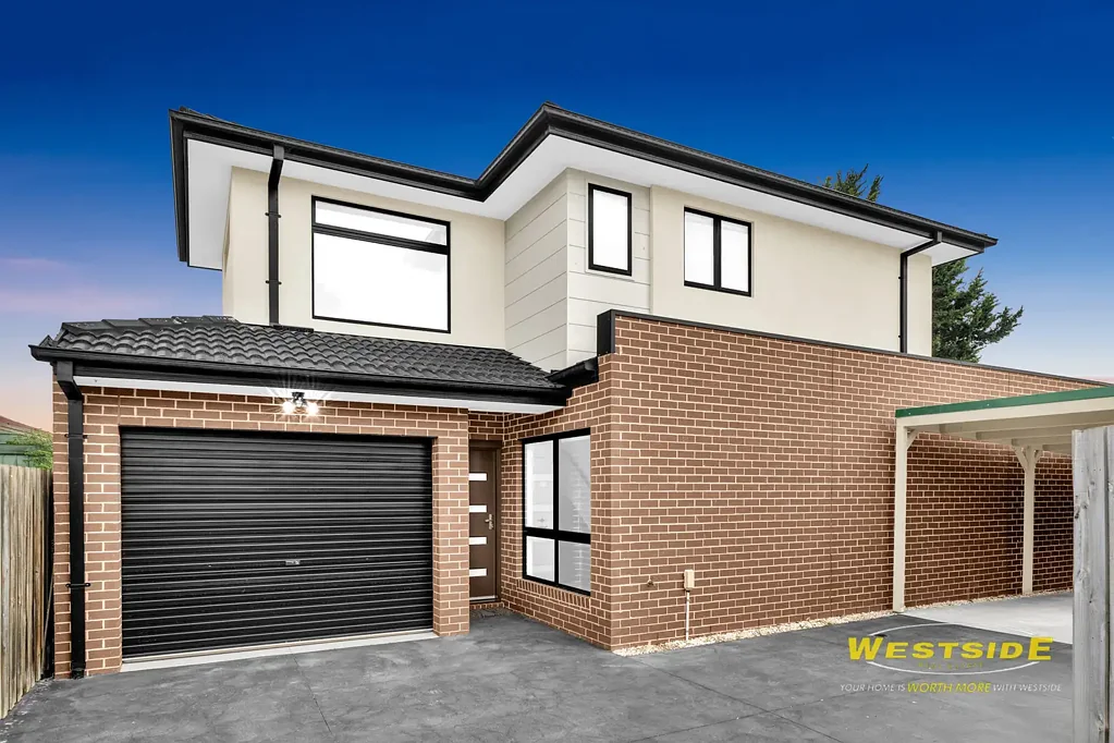 Deer Park 2 Bedroom Contemporary Comfort in Prime Location