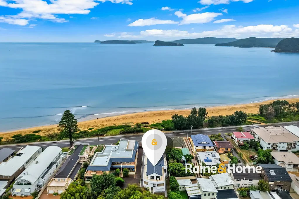 Umina Beach 3ห้องนอน Coastal Views, Space & Privacy - A Rare Two-Level Beachside Apartment