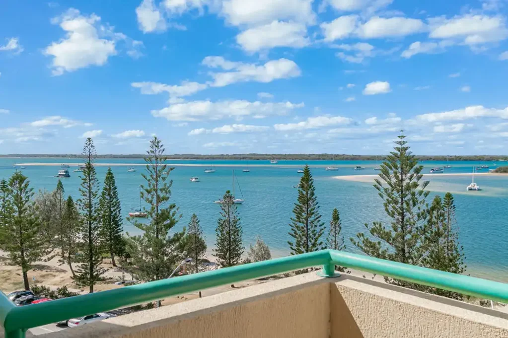 Biggera Waters 2房  Prime Broadwater Position with Exceptional Lifestyle Appeal