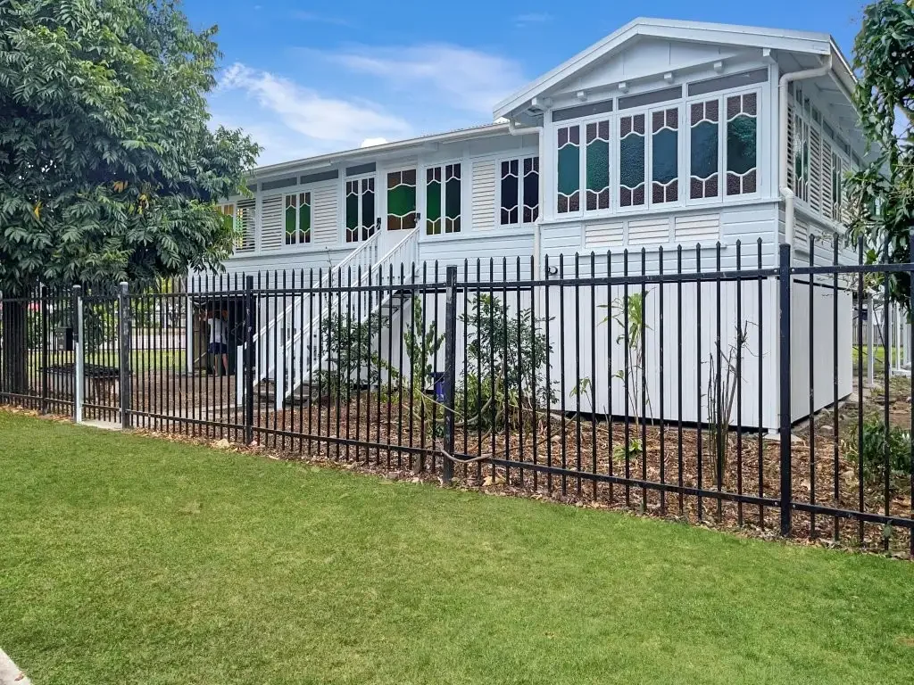 Spacious Qlder Duplex Unit - So Close to City & Entertainment Precinct