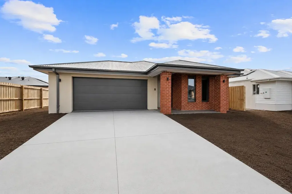 Traralgon 4房  Modern Family Living in Silverwood Estate