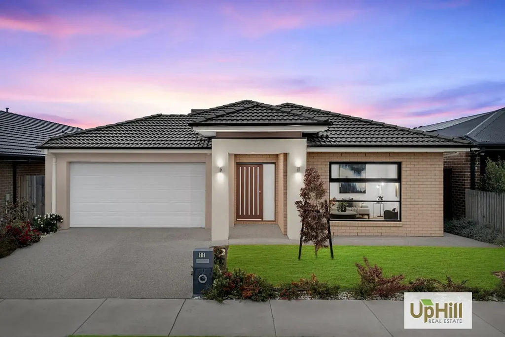 Exceptional Family Living in a Premier Growth Location- 11 Diversity Road, Clyde North VIC 3978