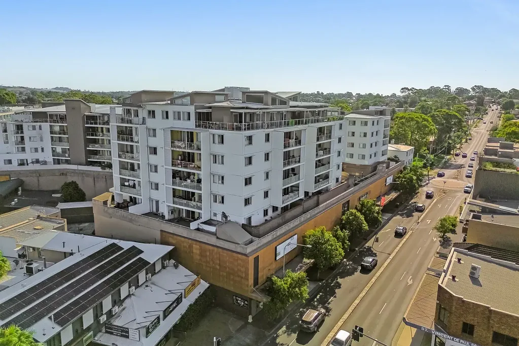 Toongabbie 3Habitaciones Light-Filled Apartment Close to Shops, Schools & Train Station