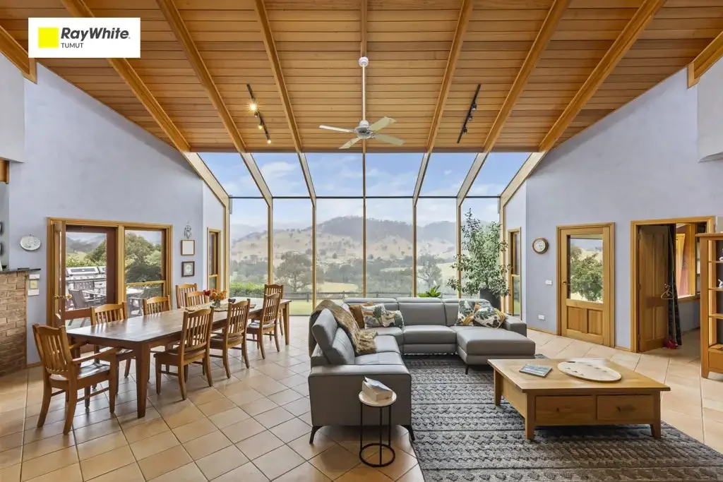 Tumut 4房  "Rivendell" Goobarragandra River Frontage on 8.84 Acres