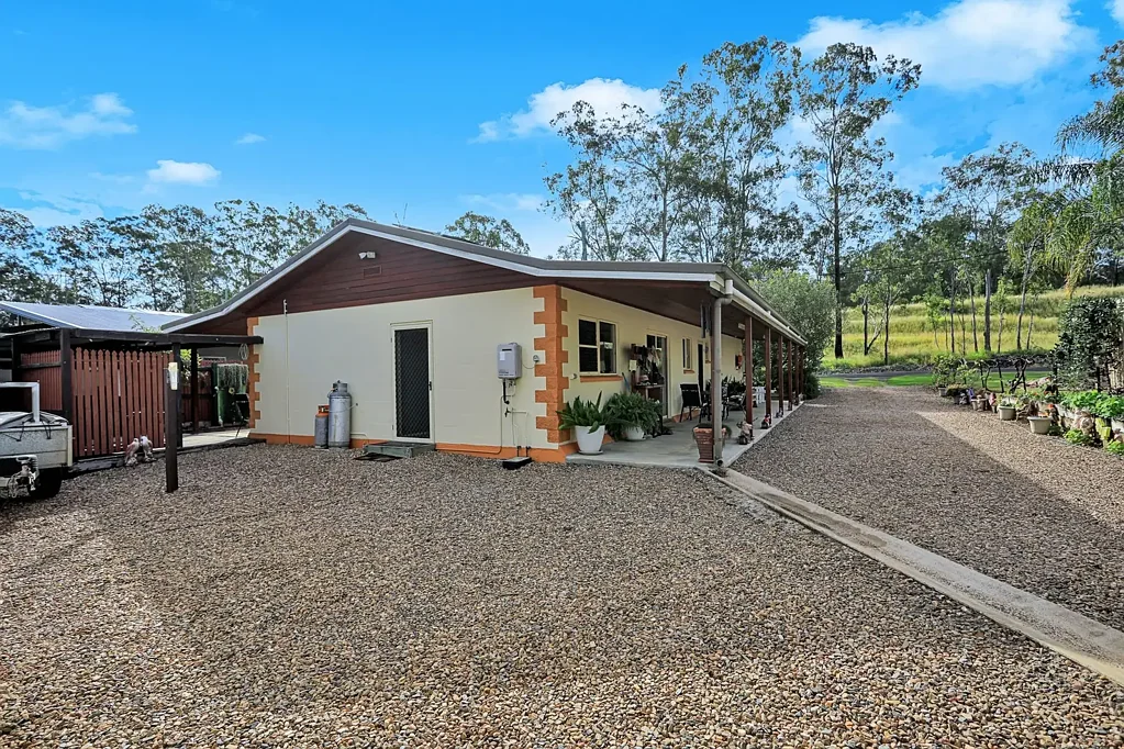 81 Elliott Street, Gin Gin, QLD 4671