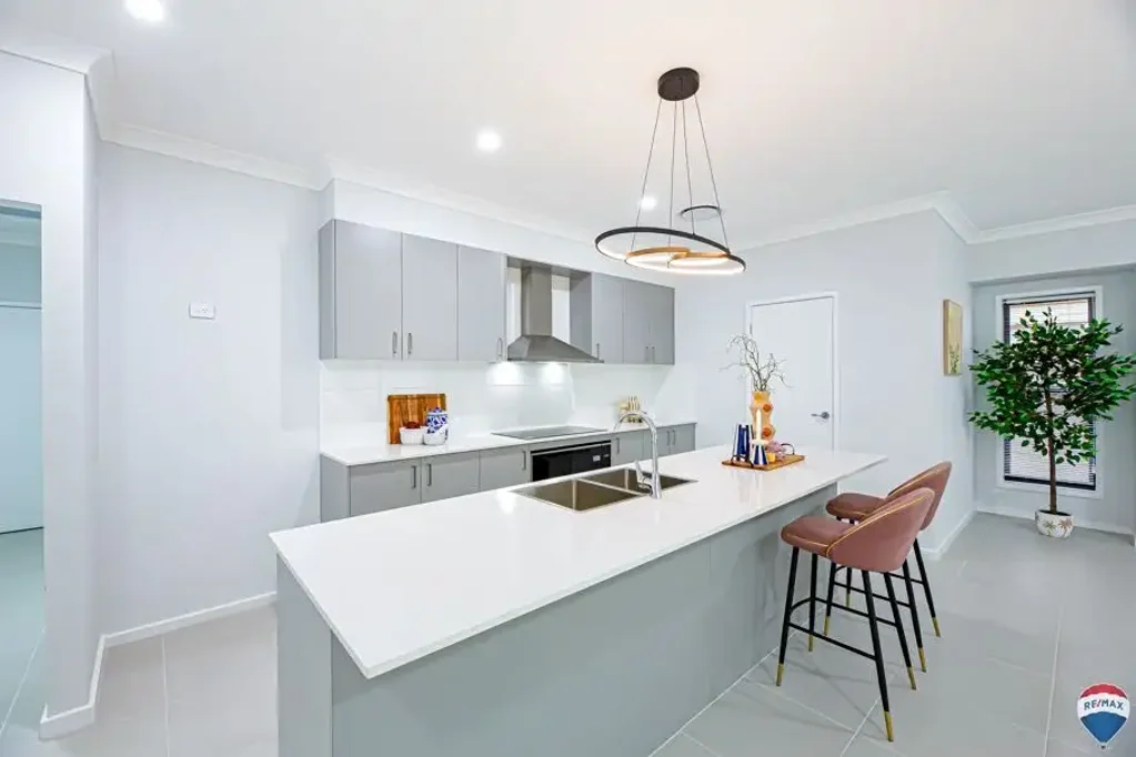 76 & 76A CAMBRIDGE STREET, Cambridge Park, NSW 2747