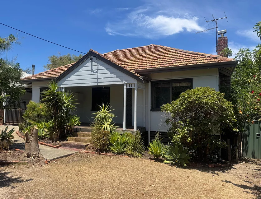 219 Clarke Street East, Carey Park, Bunbury, 3 Schlafzimmer, 1 Badezimmer, House