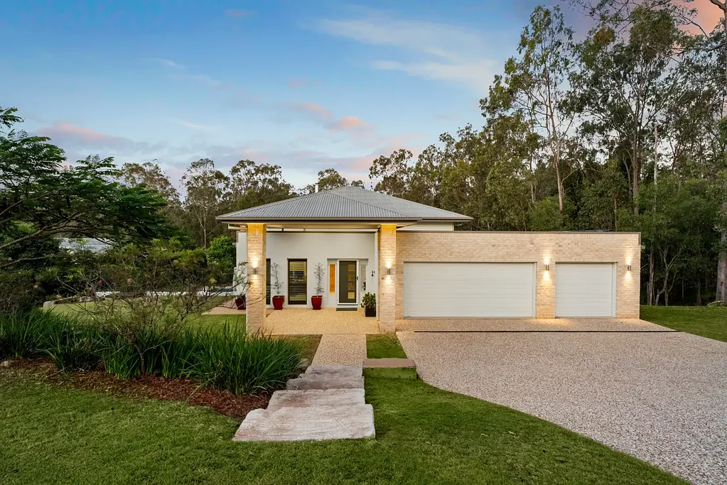 Mount Crosby 4 Bedroom Beautiful Bushland Sanctuary and Acreage Lifestyle