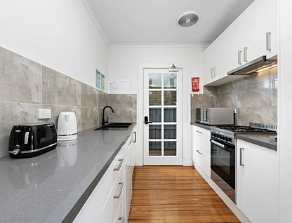 31 Rosamond Road, Maidstone, Western Melbourne, 1房, 1浴, House