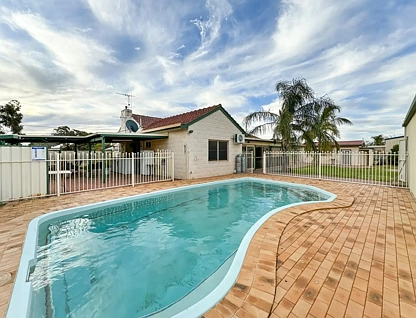 569-571 Fisher Street, Broken Hill, NSW 2880, 4房, 2浴, 独立屋