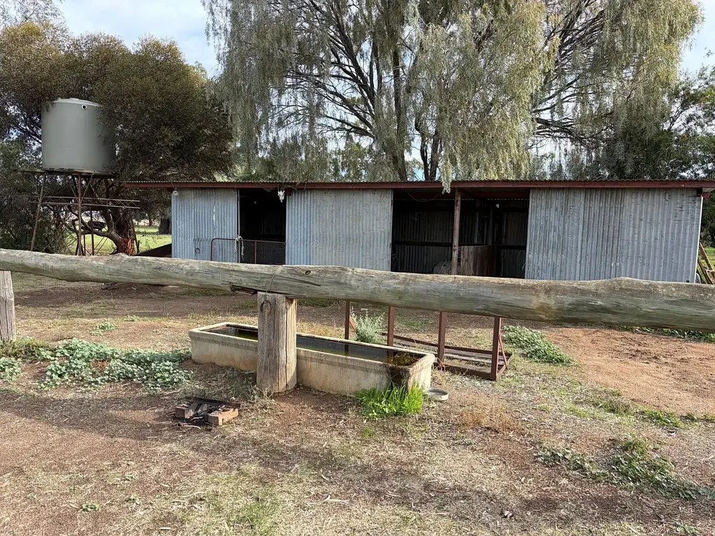 Wakool Peaceful 10-Acre Rural Escape