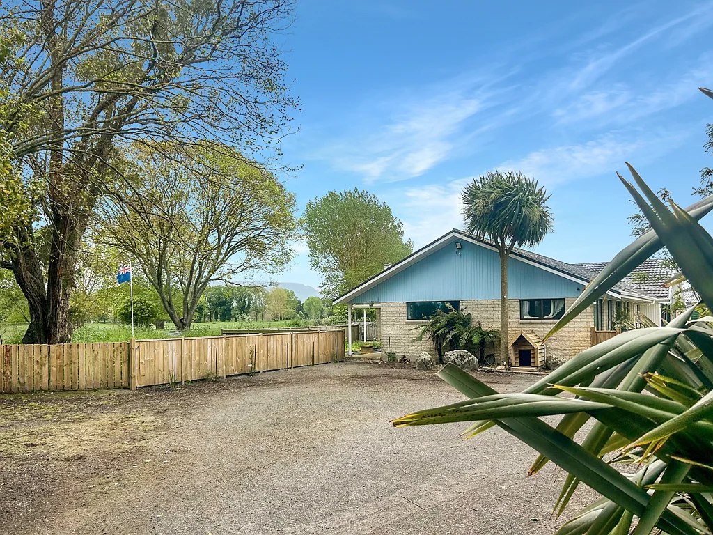 Te Aroha 4房  Big home. Big sheds. Big views