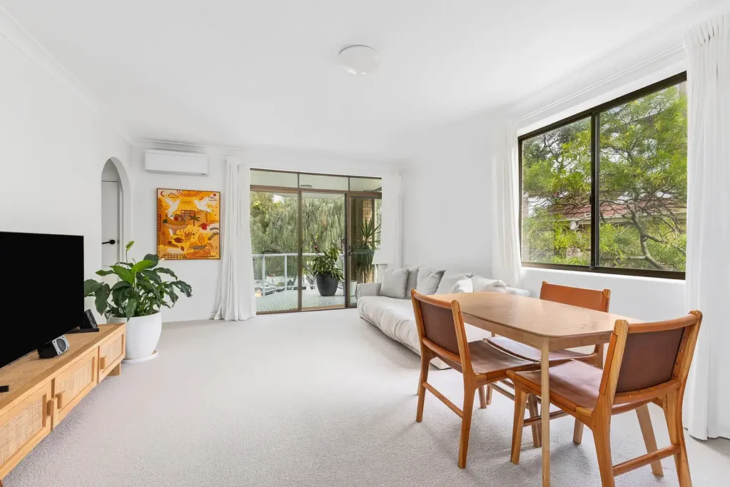Bright and Spacious 2 Bedroom Apartment in the Heart of Bondi Beach