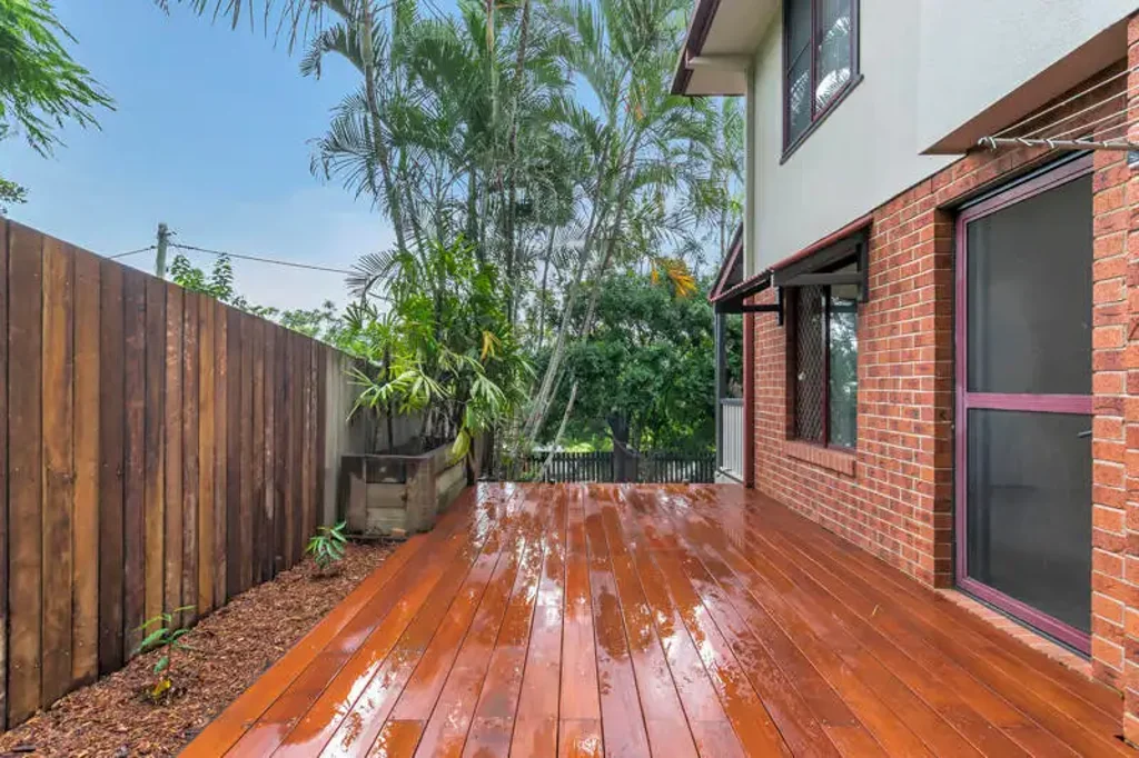 YOU HAVE FOUND IT! LOCATION AND LIFESTYLE TOWNHOME!!
