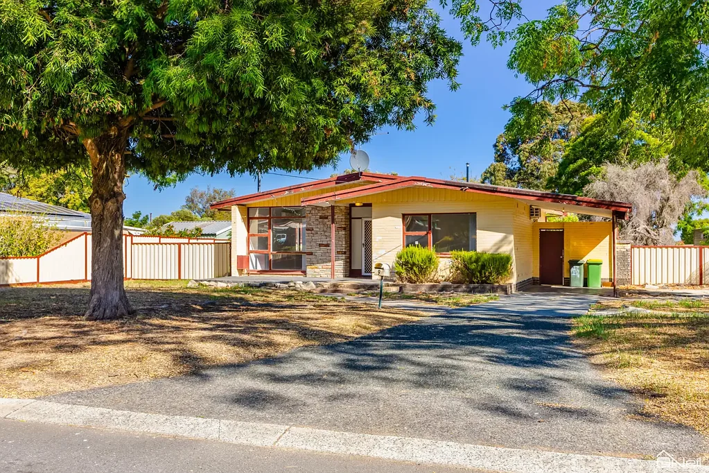 9 Badbury Road, Armadale, WA 6112