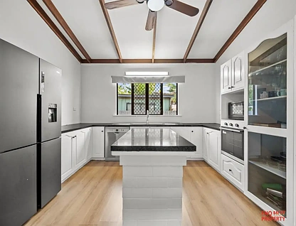 9 Centaur Street, Trinity Park, QLD 4879, 5 침실, 3 욕실, House