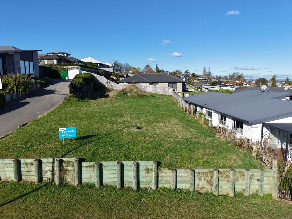 Te Awamutu Prime Section With Stunning Westerly Views