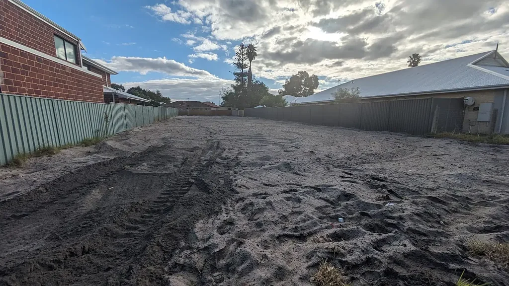 Riverton Build your DREAM Home w/ 2 Lots available in PRIME Riverton. Secure your Children's Education w/ Rossmoyne SHS Zoning, & Additional Income Streams!