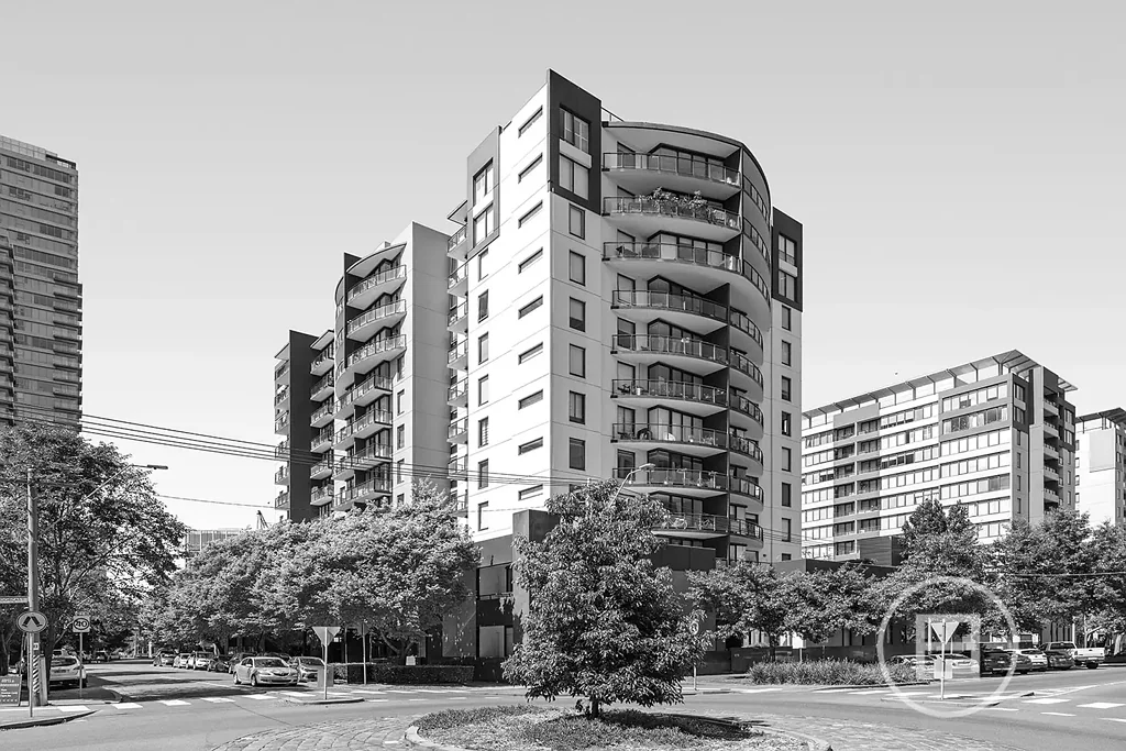 South Melbourne 2房 意向书截止日期：8月25日星期二下午1点（除非提前售出） Expressions of Interest closing Tuesday 25th August at 1pm (unless sold prior)