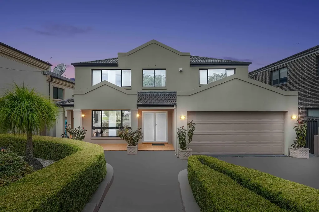 Condell Park 4chambre Exquisitely renovated home for stylish living modern sophistication