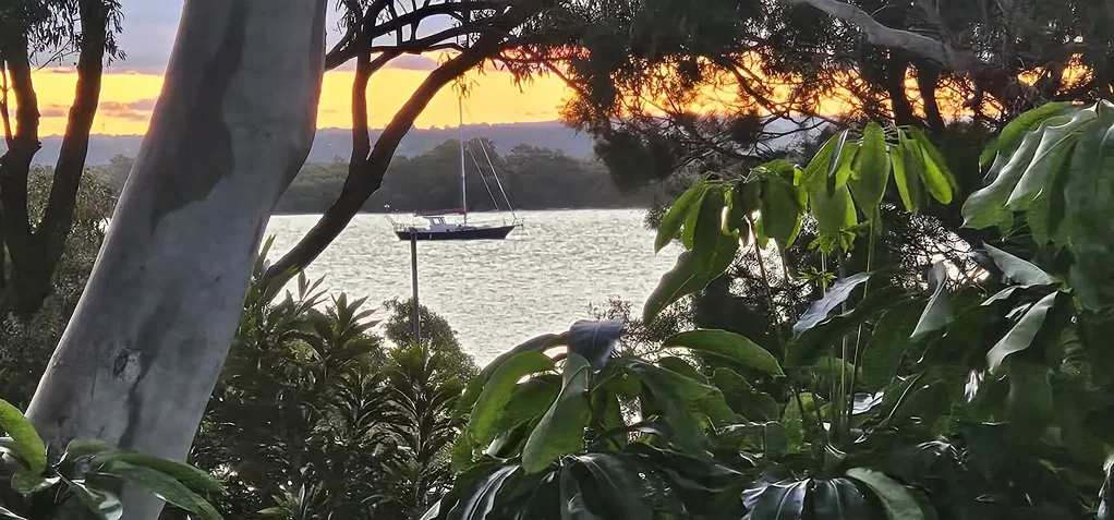 Macleay Island Water access - blank canvas