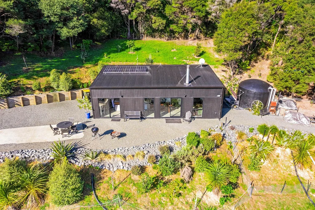 Puhoi 1房  Puhoi Paradise - Perfect Start to Your Dream Home!